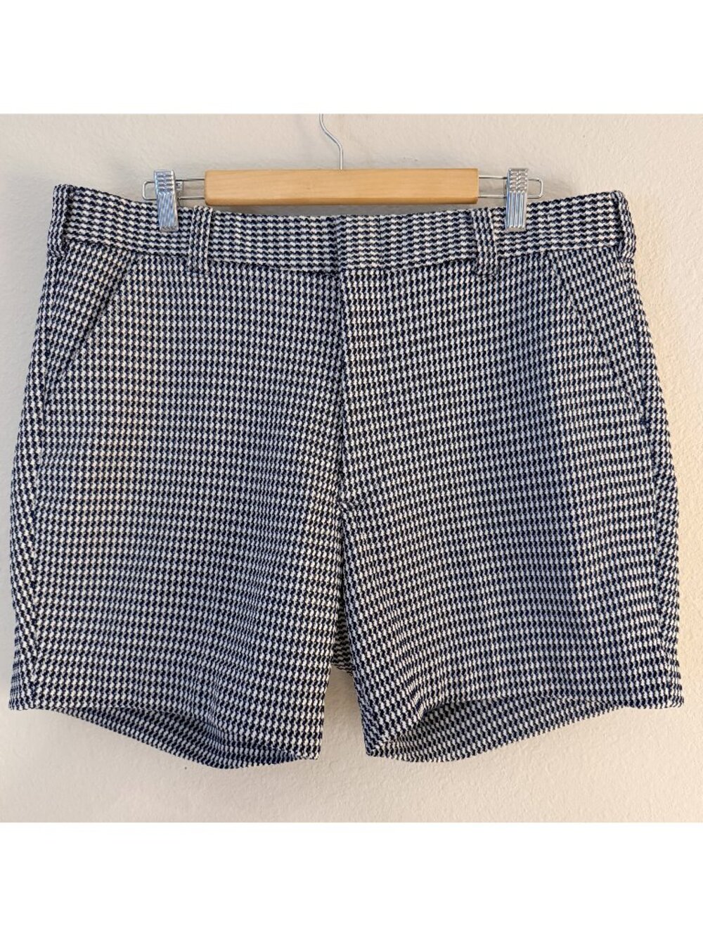 Vintage 70s Matt Andrews Black White Herringbone Printed Short Shorts 38